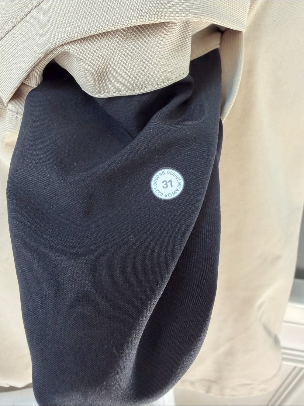Lululemon Khaki ABC Classic Fit 9” short - Picture 5 of 6